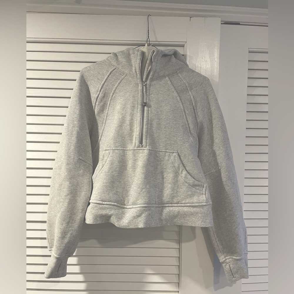 Lululemon Cropped Scuba sweatshirt-like new condition!